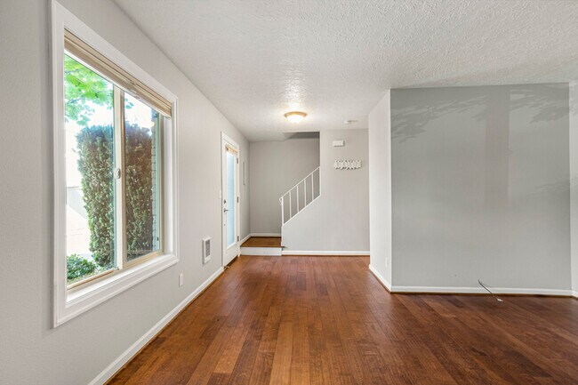 Building Photo - 3618 SW Multnomah Blvd
