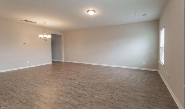 Foto del edificio - 777 Redbud Ln