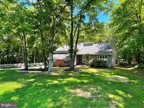 Building Photo - 22480 Sparrow Ct