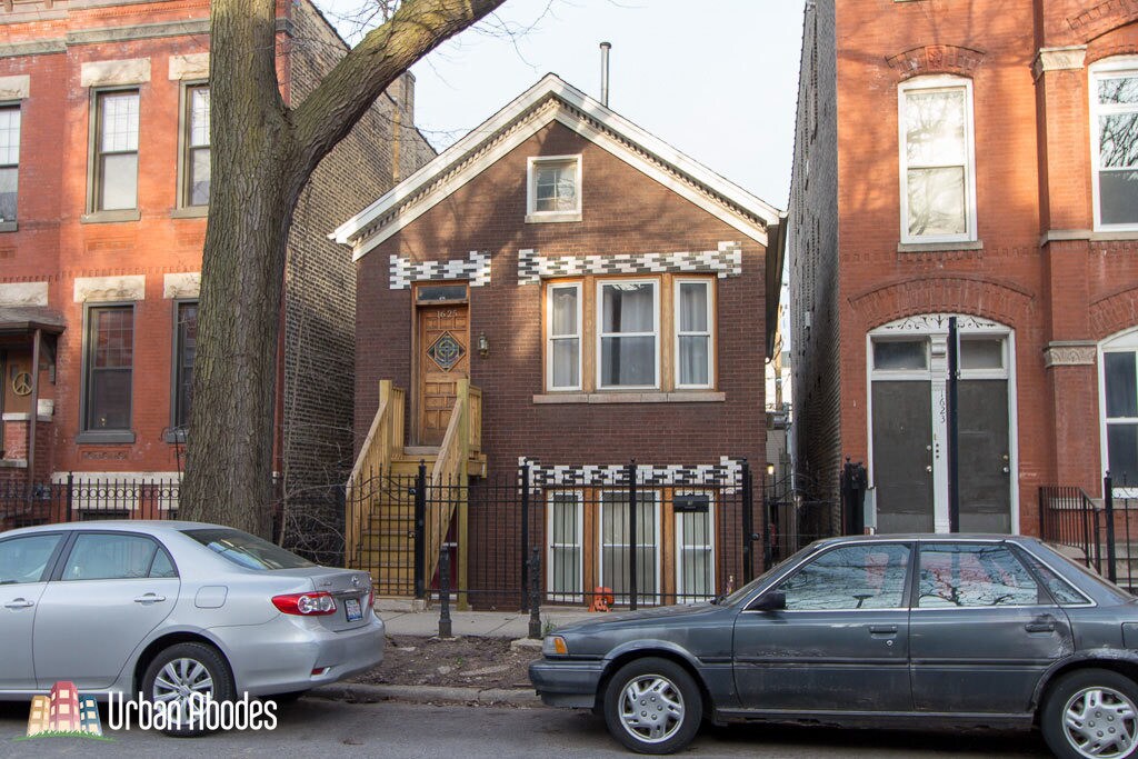 Primary Photo - 1627 N Winchester Ave