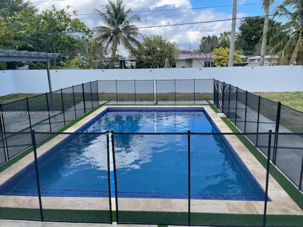 Foto principal - 10245 SW 212th St
