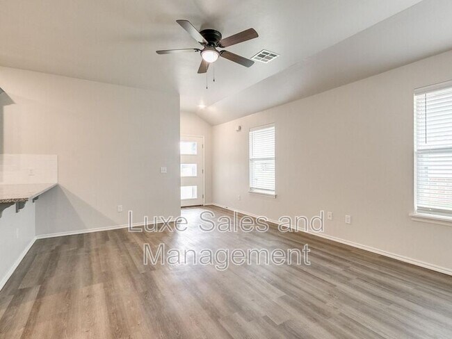 Foto del edificio - 8002 NW 105th Terrace