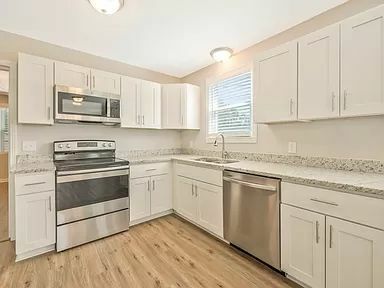Foto del edificio - 2850 Emery Dr