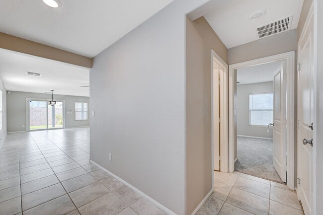 Building Photo - EXCEPTIONAL 4 BEDROOM, 3 BATHROOM HOME!
