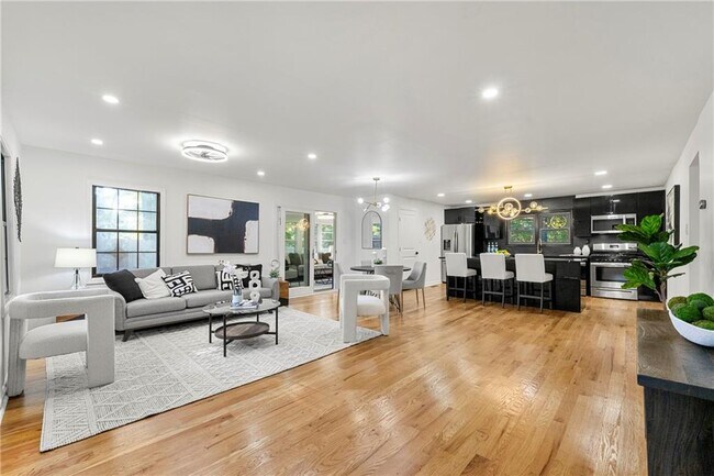 Foto del edificio - 1797 Willis Mill Rd SW