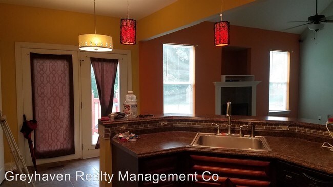 Building Photo - 6342 Stoney River Dr