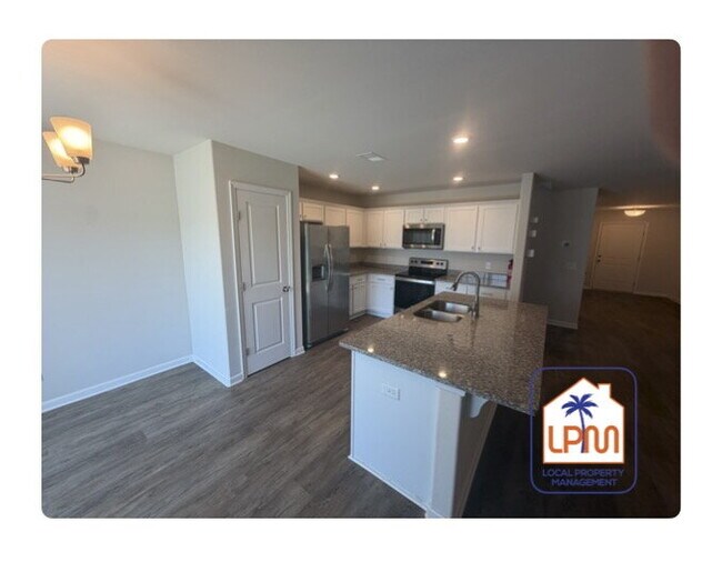 Building Photo - Open Concept  3-Bed, 3-Bath with 1,924 Sq. Ft.