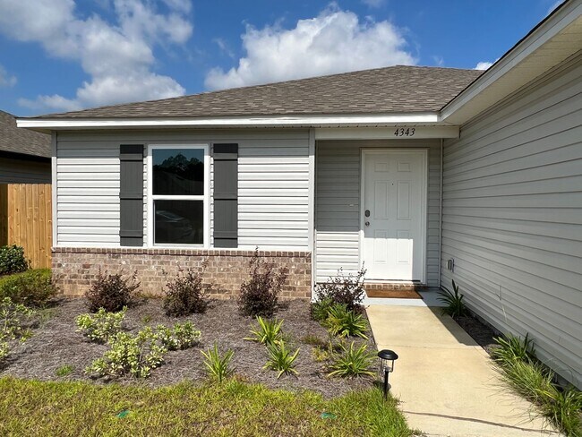 Building Photo - Stylish 4 Bedroom