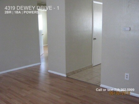 Foto del edificio - 4319 Dewey Dr