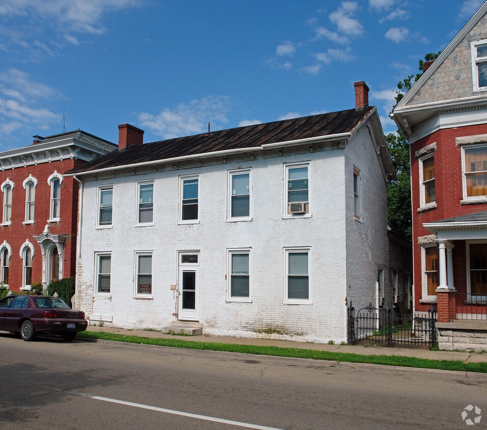 Building Photo - 111 S Main St