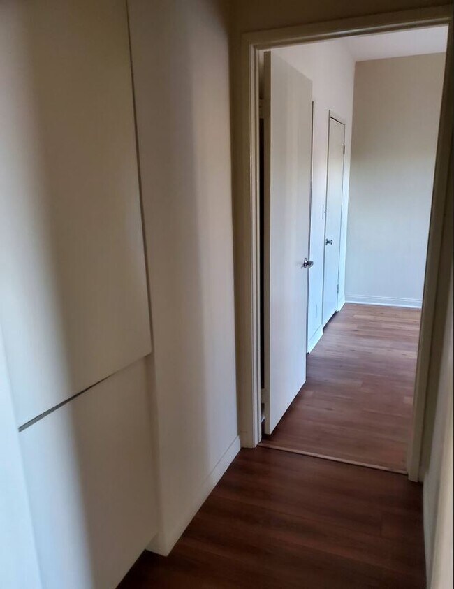 hallway to master bed - 3757 Kelton Ave