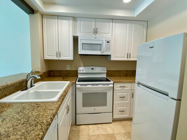 New Kitchen - 23271 La Glorieta