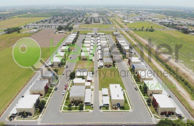 Foto del edificio - 2B/2.5B Townhome in gated community now available in Mcallen TX ( Jackson & Nolana )