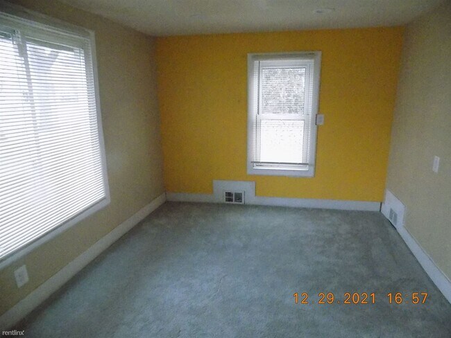 Building Photo - 3 br, 1.5 bath House - 24025 Cunningham Ave