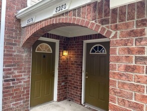 Building Photo - 8276 N Annsbury Cir