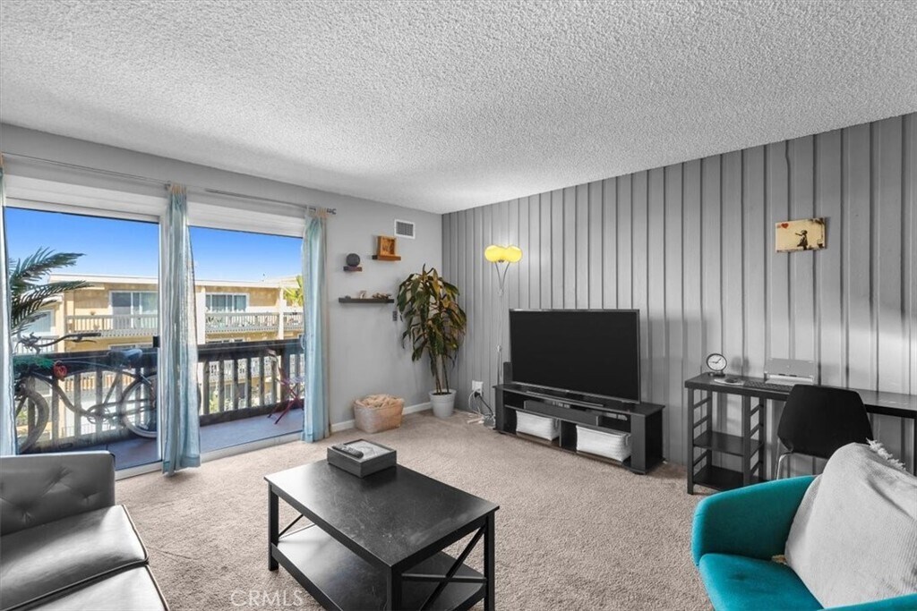 Primary Photo - 770 W Imperial Ave
