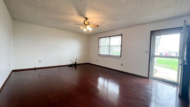 Building Photo - 15080 Tampa Rd