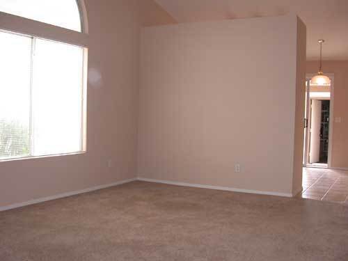 Foto del edificio - NICE 3 BED, 2 BATH HOME LOCATED NEAR 67TH ...