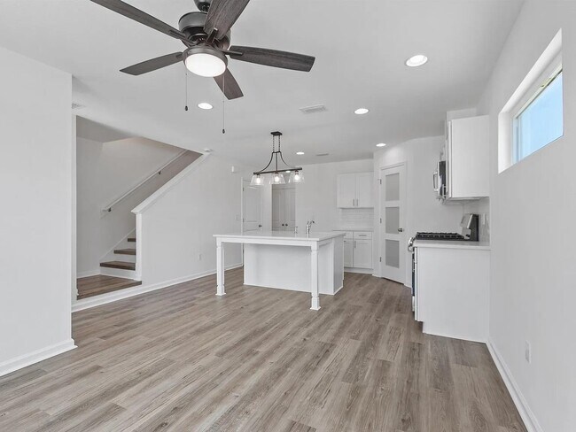 Foto del edificio - 3675 Meadow Vista Ln.