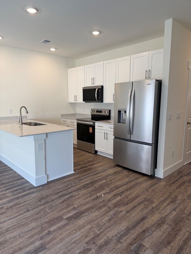 Foto del edificio - 1129 Wenna Wy