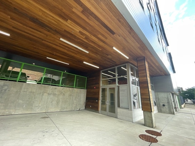 Building Photo - 1501 N 31st St