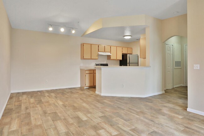 Building Photo - 6578 Swissco Dr