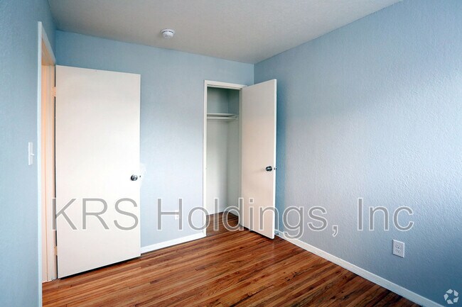 Foto del edificio - 4253 Newsome Dr