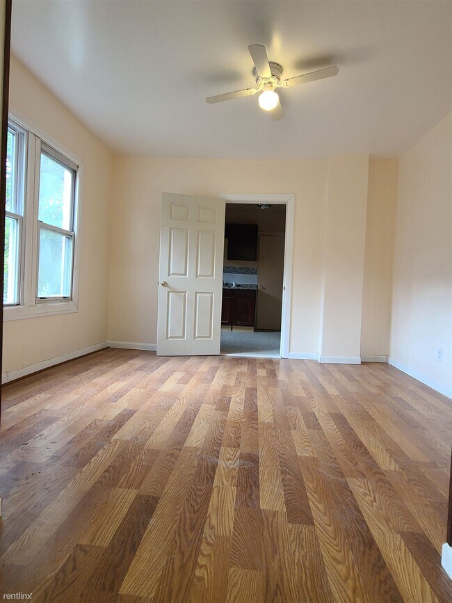 Building Photo - 3 br, 1 bath House - 7759 Sherwood Street