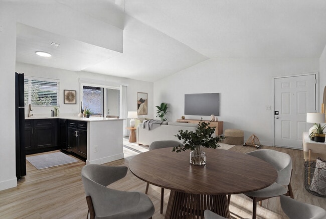 Building Photo - Canyon Heights