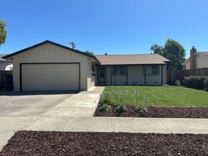 Building Photo - 37051 Shasta St