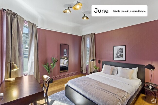 Building Photo - Private bedroom in 4 bed/1.5 bath Home