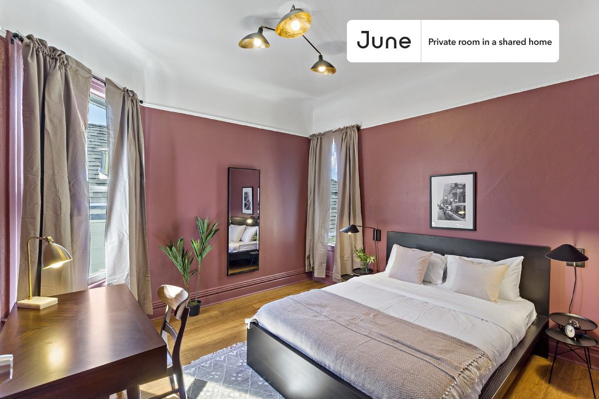 Primary Photo - Private bedroom in 4 bed/1.5 bath Home