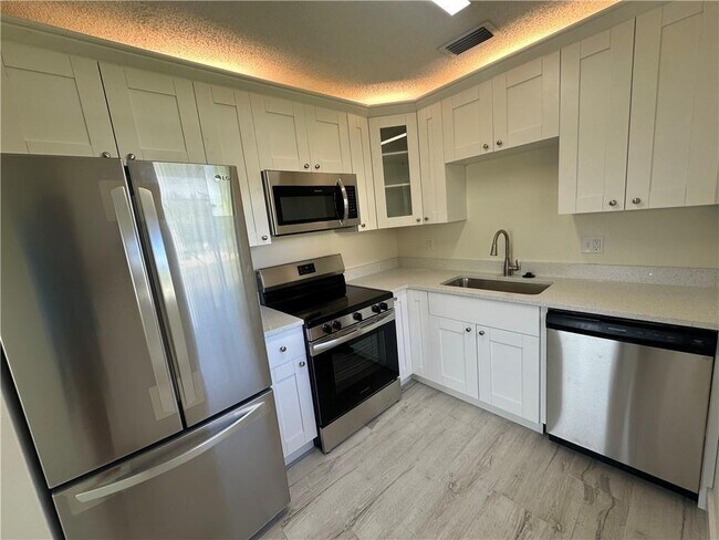Foto del edificio - 106 Spring Lake Ct