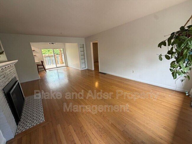 Foto del edificio - 2023 NE Liberty St
