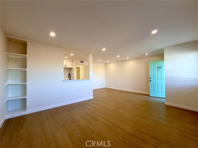 Foto del edificio - 620 S Lake St