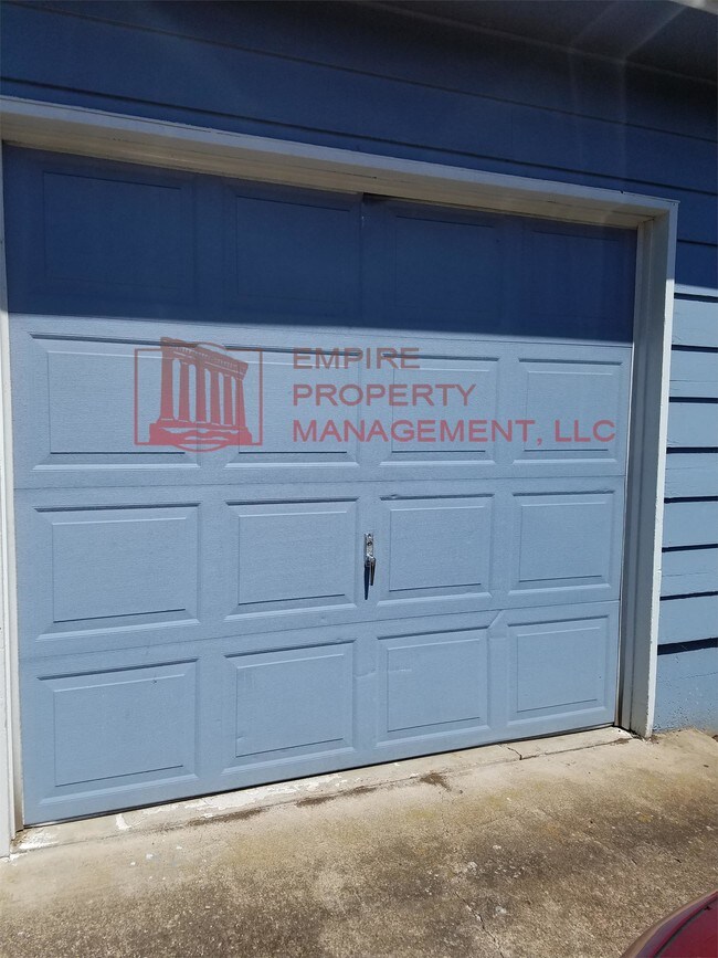 Building Photo - 305 W 29th Ave