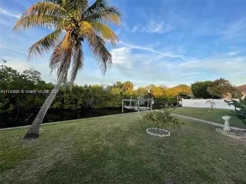 Foto del edificio - 644 Bonita Ct