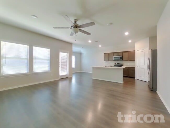 Building Photo - 3609 Doris Dr