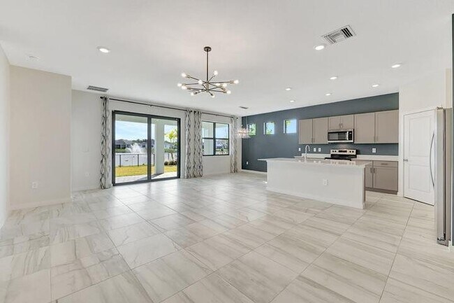 Foto del edificio - 6007 SE Sky Blue Cir