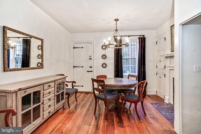 Building Photo - 254 Quince St
