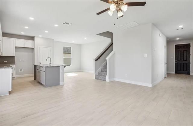 Foto del edificio - 905 Sicily Blvd