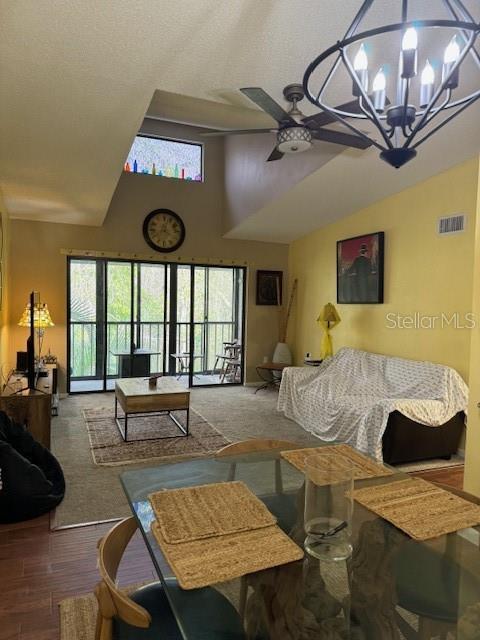 Foto del edificio - 1236 Pine Ridge Cir W