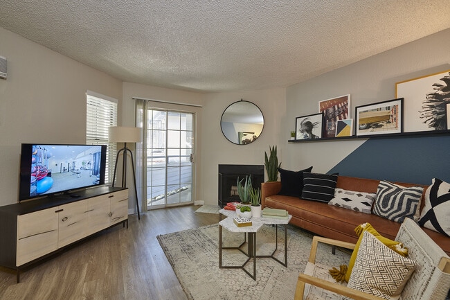 Apartamentos Village Creek — foto de la comunidad - Village Creek Apartments