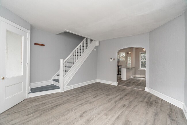 Building Photo - 5333 Hadfield Street