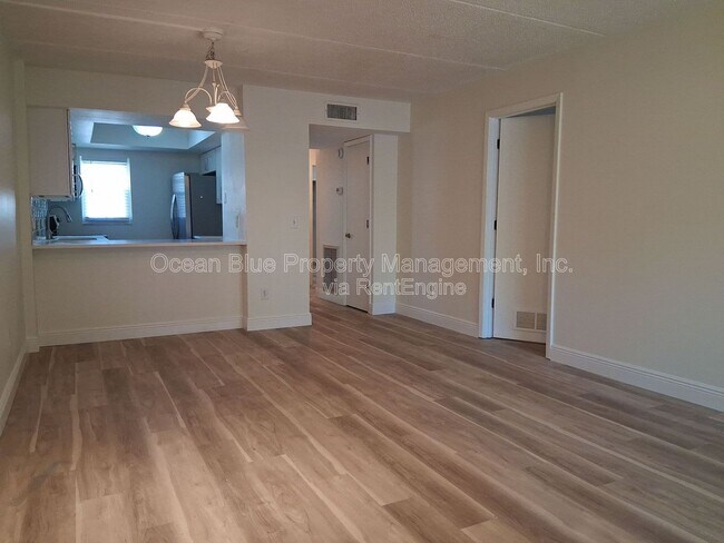 Foto del edificio - 3811 N Oak Dr