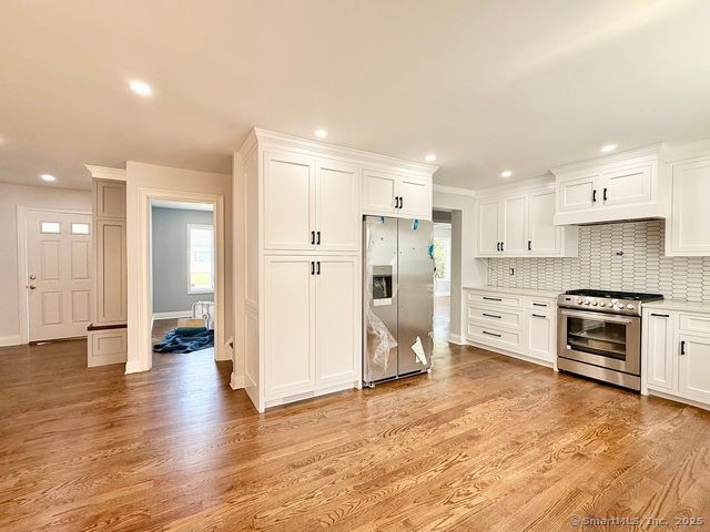 Building Photo - 40 E Pasadena Pl
