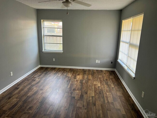 Foto del edificio - 6255 Memphis Ave