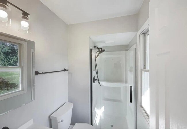 Building Photo - 591 Fox Run Pl
