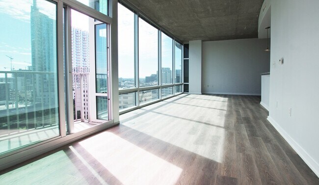 Building Photo - 923 Peachtree St NE