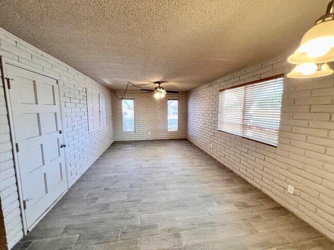 Foto del edificio - 2130 S 11th Ave